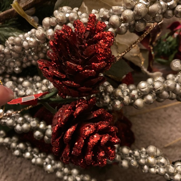 ♥️🤍💙NEW Red Glitter Pinecone - Picture 2 of 2